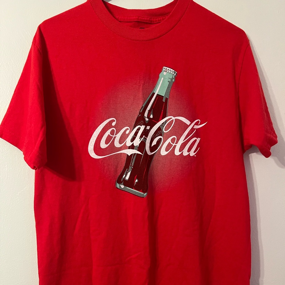 2011 Vintage Coca-Cola T-Shirt Coke Logo Graphic Bottle Classic Red Company.